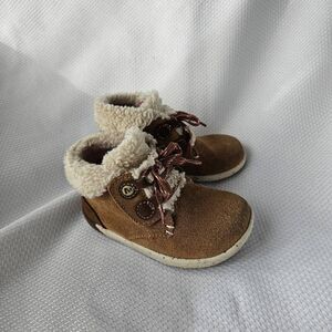 Merrell Bare Steps Cocoa Jr. Boot Size 6